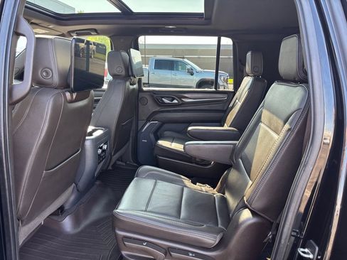 Used 2021 GMC Yukon XL Denali AWD/4WD image 28