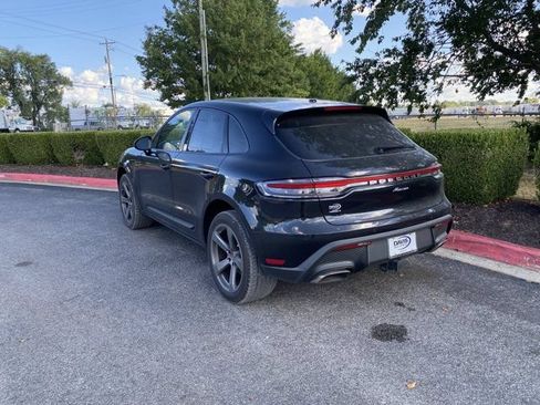 Used 2025 Porsche Macan AWD/4WD image 10