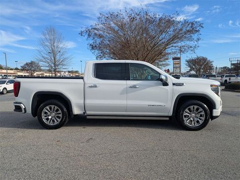 Used 2022 GMC Sierra 1500 Denali image 9