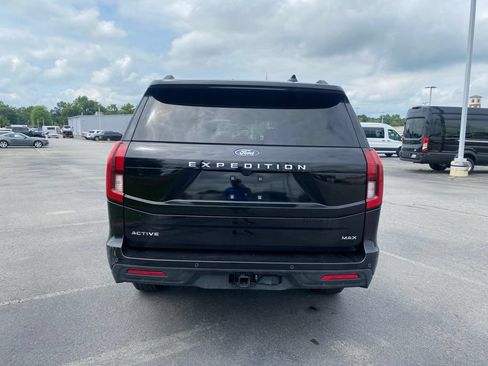 Used 2025 Ford Expedition Max Active AWD/4WD image 6