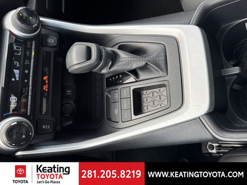 Used 2025 Toyota RAV4 XLE image 20