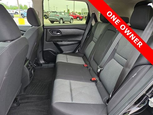Used 2024 Nissan Rogue SV AWD/4WD image 10