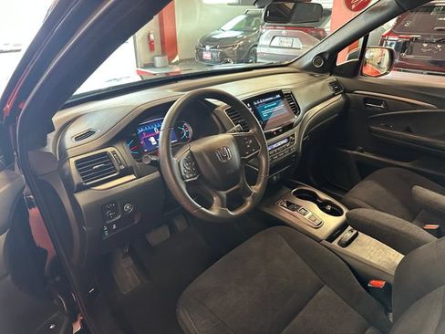 Used 2022 Honda Pilot Sport image 11