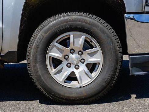Used 2018 Chevrolet Silverado 1500 LTZ AWD/4WD image 11