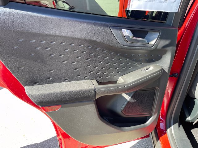 Used 2020 Ford Escape SE FWD image 29