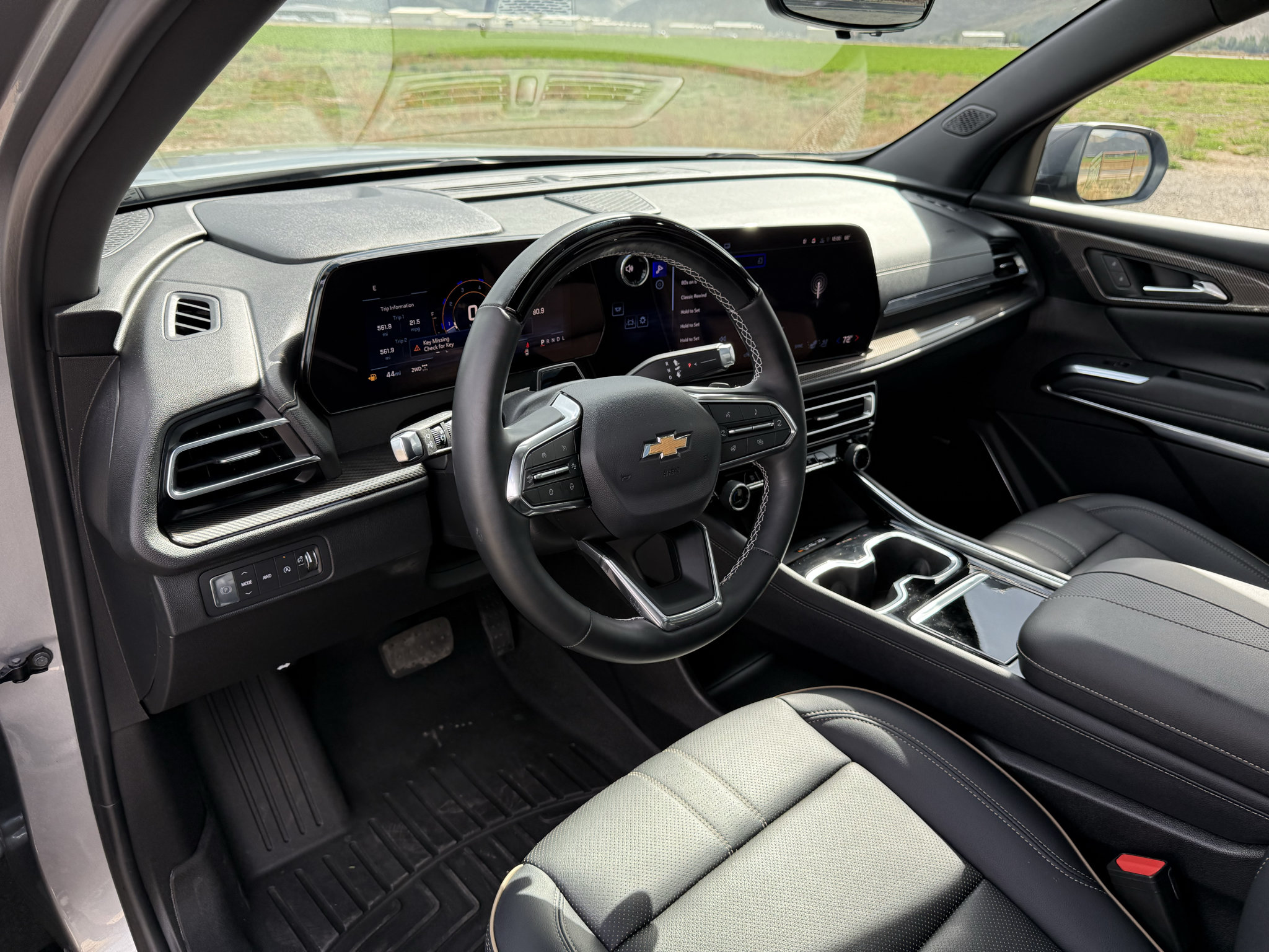 Used 2025 Chevrolet Traverse High Country AWD/4WD image 15