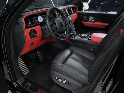 Used 2025 Rolls-Royce Cullinan image 49