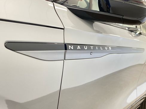 New 2026 Lincoln Nautilus Reserve w/ Jet Appearance Package image 13