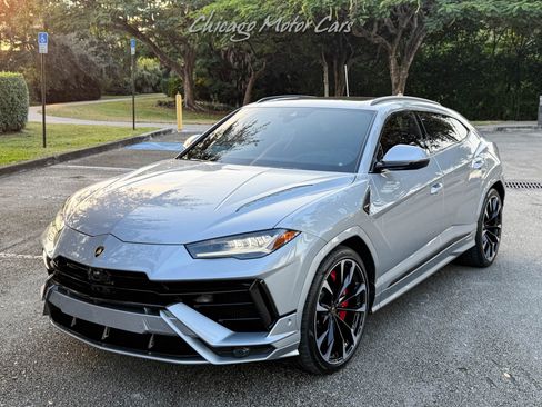 Used 2024 Lamborghini Urus S image 2