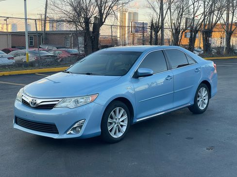 Used 2013 Toyota Camry XLE image 2