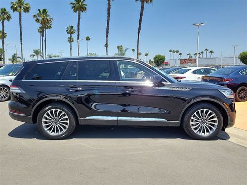 Used 2022 Lincoln Aviator Reserve image 7