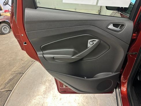 Used 2014 Ford Escape SE image 21