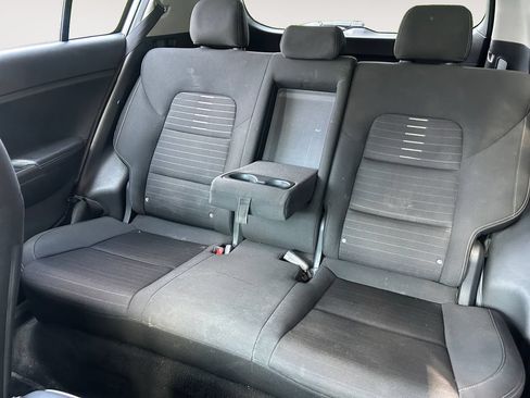 Used 2018 Kia Sportage LX FWD image 13