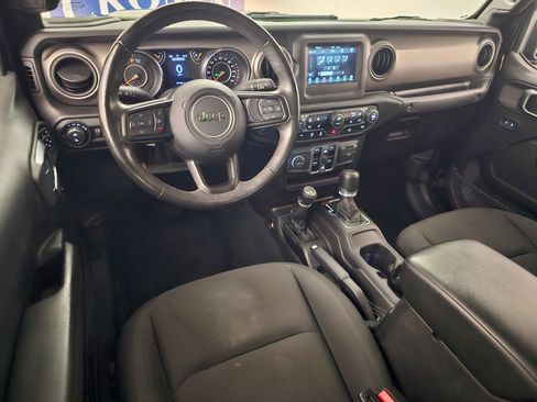 Used 2022 Jeep Gladiator Sport AWD/4WD image 6
