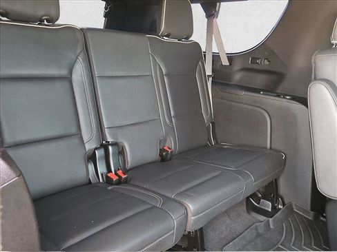 Used 2023 GMC Yukon XL SLT image 21