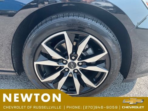 Used 2025 Chevrolet Malibu RS FWD image 40