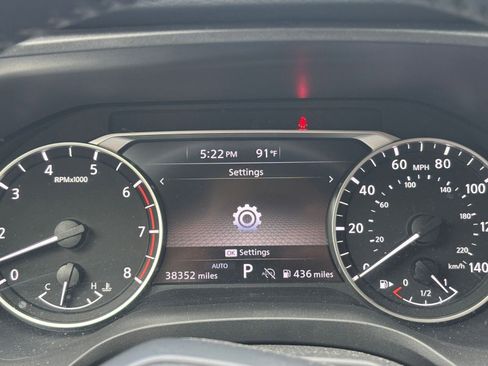 Used 2025 Nissan Rogue SV AWD/4WD image 35