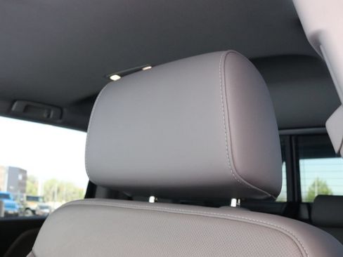Used 2017 GMC Sierra 1500 SLT AWD/4WD image 26