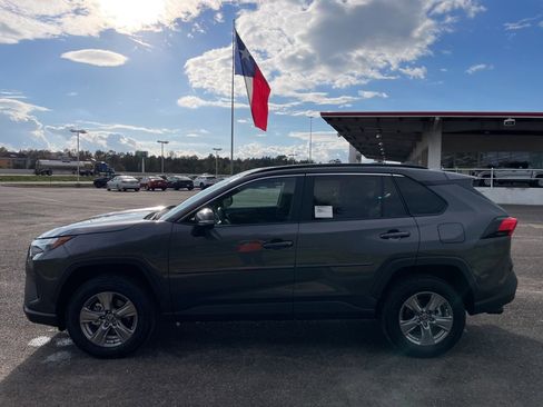 New 2025 Toyota RAV4 XLE w/ Convenience Package image 4