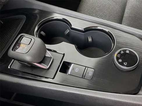 Used 2025 Nissan Rogue SV image 19