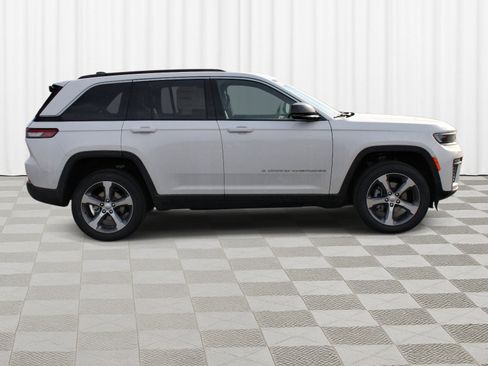 New 2026 Jeep Grand Cherokee Limited image 30