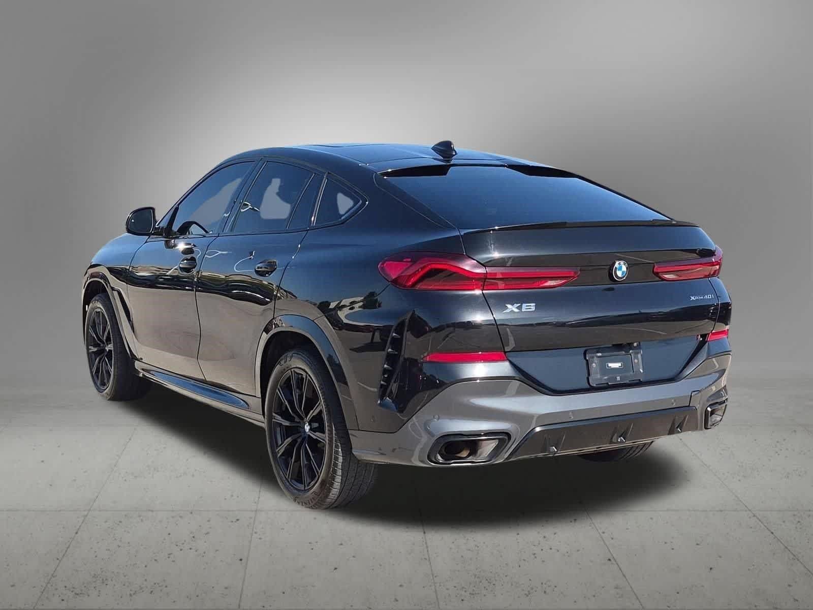 Used 2022 BMW X6 xDrive40i w/ M Sport Package AWD/4WD image 4