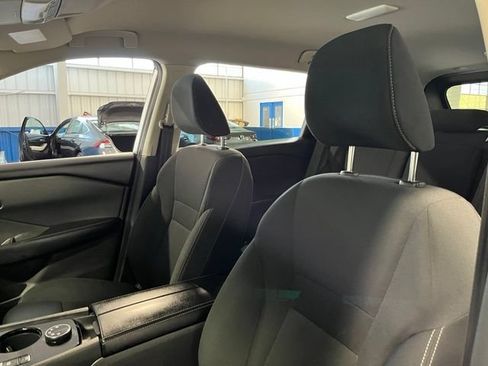 Used 2024 Nissan Rogue S AWD/4WD image 23