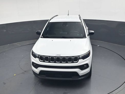 Used 2025 Jeep Compass Latitude AWD/4WD image 31