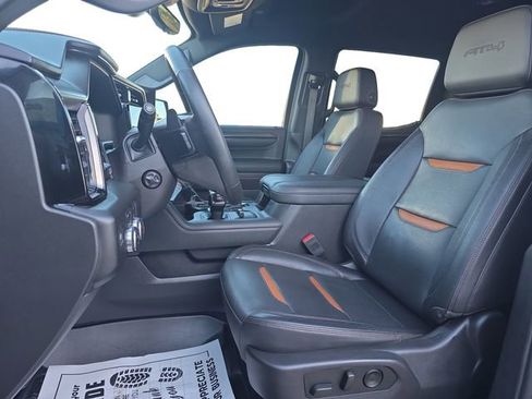 Used 2023 GMC Sierra 1500 AT4 w/ Technology Package AWD/4WD image 10