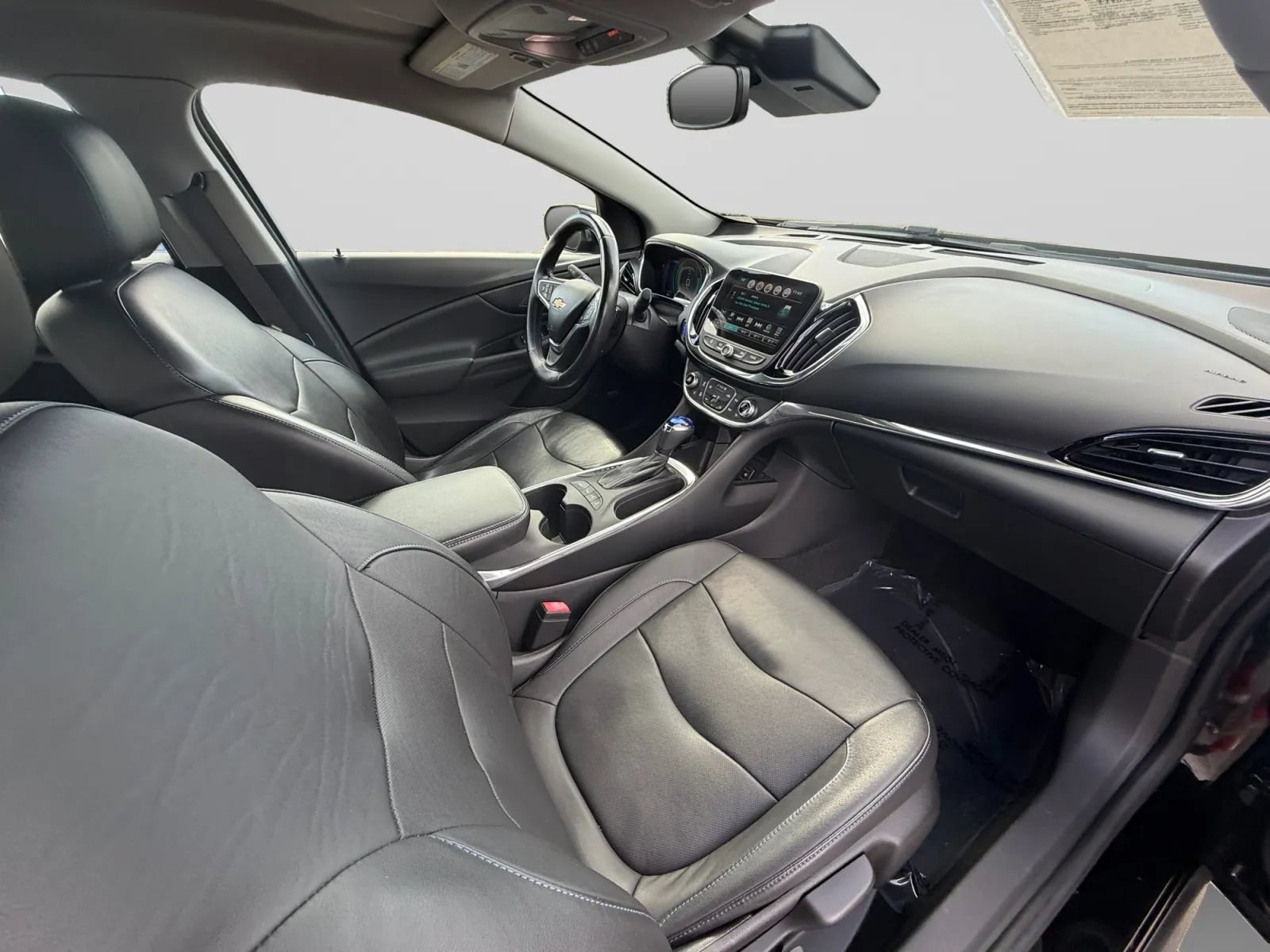 Used 2016 Chevrolet Volt Premier w/ Driver Confidence Package FWD image 32