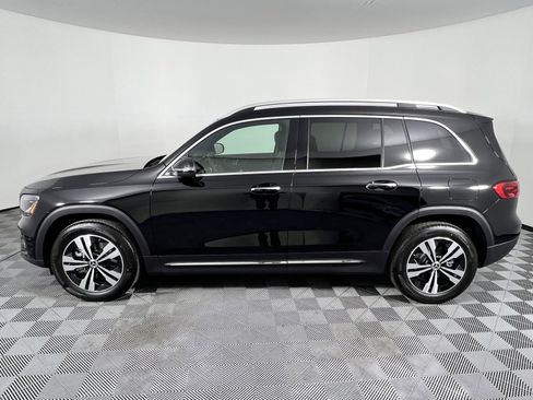 New 2025 Mercedes-Benz GLB 250 image 10