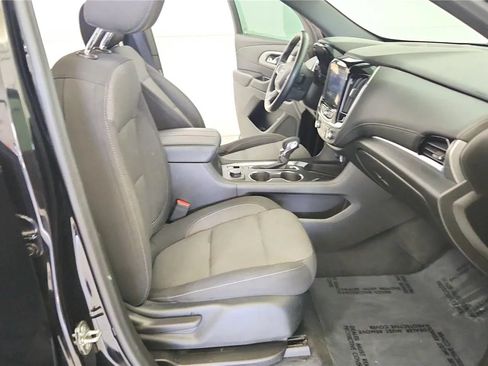 Used 2023 Chevrolet Traverse LT FWD image 37