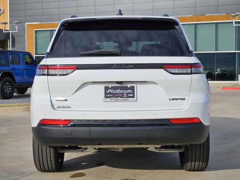 New 2025 Jeep Grand Cherokee Limited image 8
