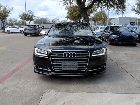 Used 2015 Audi S8 image 3