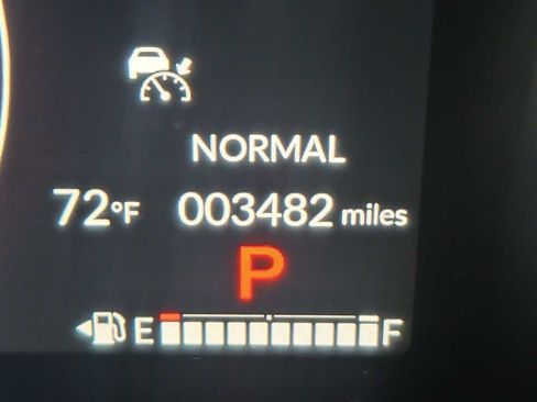 Used 2025 Honda Pilot TrailSport image 10