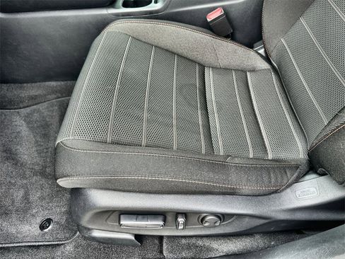 Used 2025 Honda CR-V Sport image 25