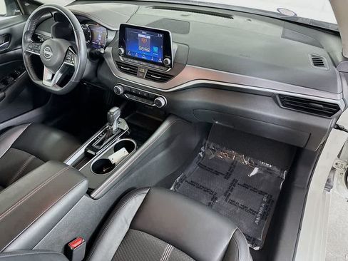 Used 2024 Nissan Altima 2.5 SR FWD image 31
