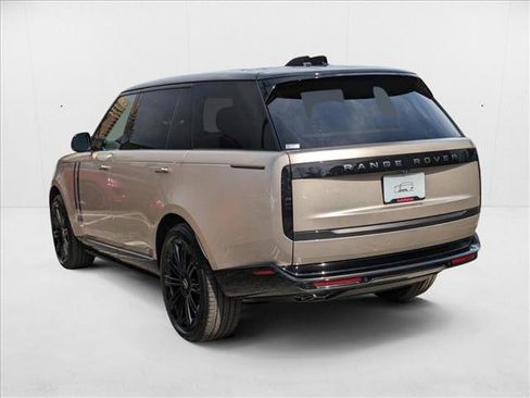 New 2025 Land Rover Range Rover Long Wheelbase Autobiography image 9