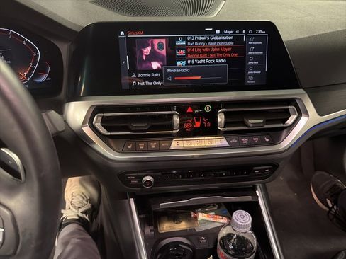 Used 2021 BMW 430i Convertible w/ Premium Package image 11