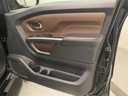 Used 2017 Nissan Titan Platinum Reserve w/ Off-Road Package AWD/4WD image 25