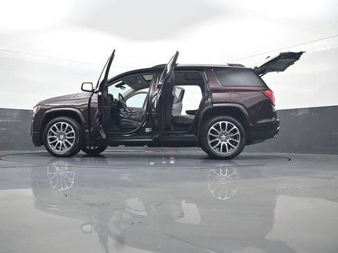 Used 2021 GMC Acadia Denali w/ Denali Ultimate Package AWD/4WD image 35