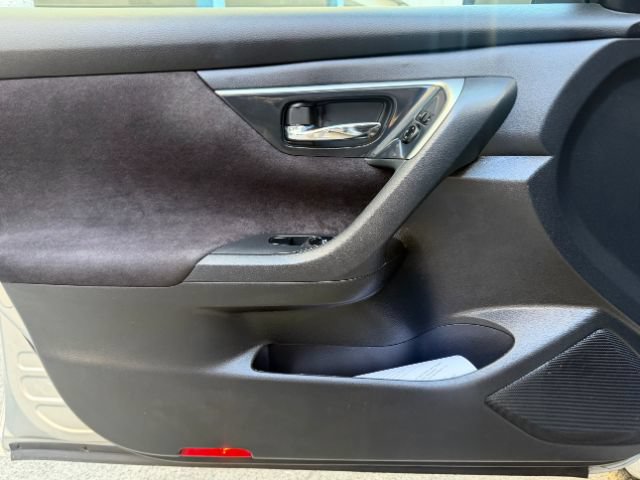Used 2013 Nissan Altima 2.5 SV w/ 2.5SV Convenience Pkg FWD image 24