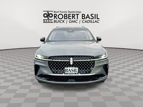 Used 2024 Lincoln Nautilus Reserve w/ Equipment Group 202A AWD/4WD image 3