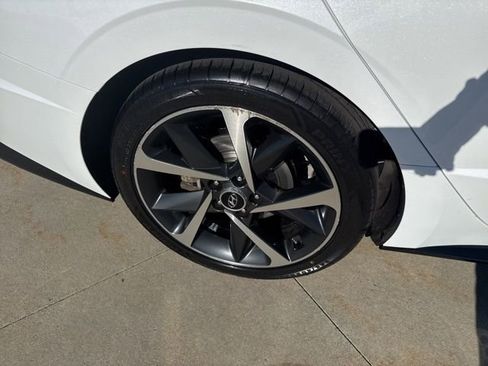 Used 2023 Hyundai Sonata SEL Plus image 10