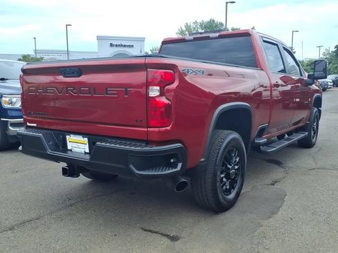 Used 2024 Chevrolet Silverado 2500 LT AWD/4WD image 5