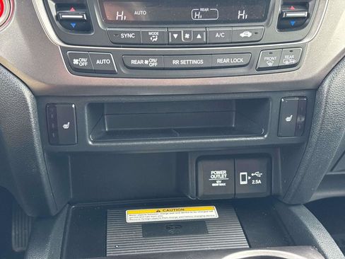 Certified 2022 Honda Pilot Special Edition image 29