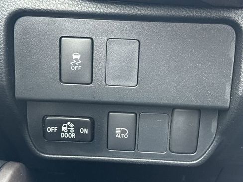 Certified 2021 Toyota Tacoma SR5 image 30