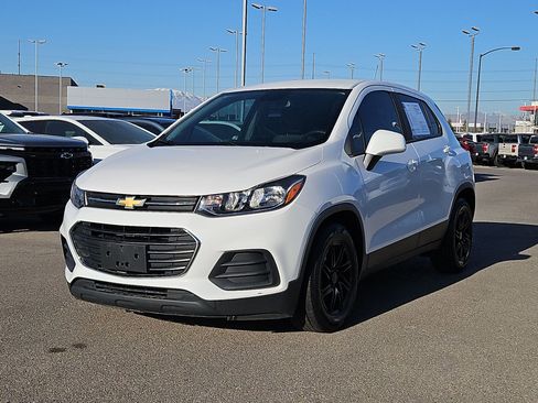 Used 2018 Chevrolet Trax LS image 7