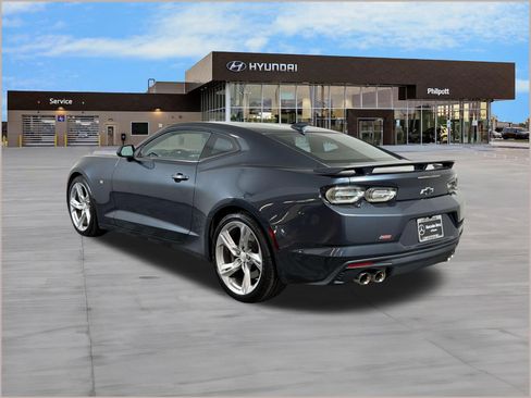 Used 2019 Chevrolet Camaro SS RWD image 3