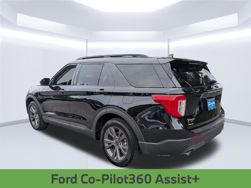 Used 2023 Ford Explorer XLT w/ Equipment Group 202A AWD/4WD image 3